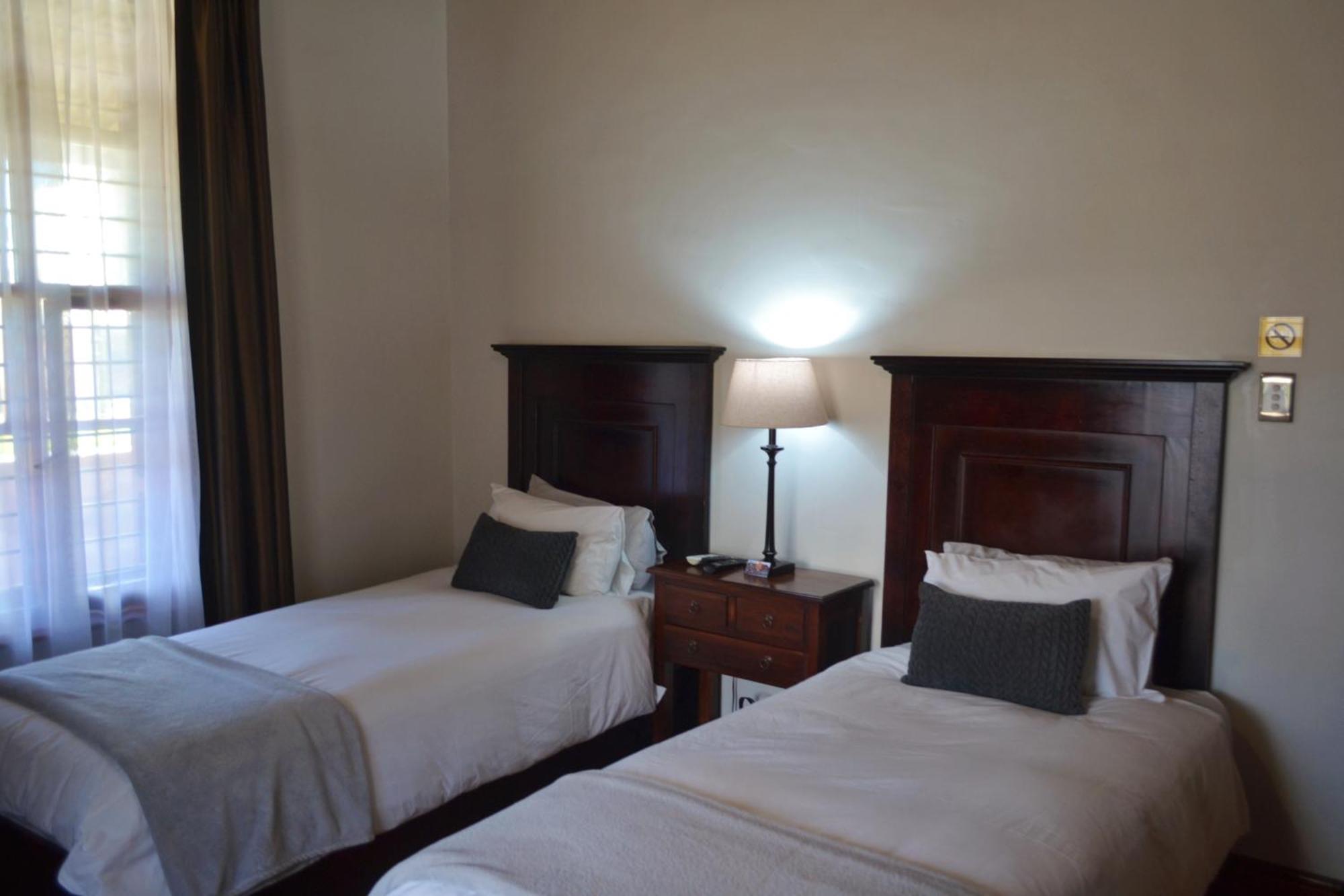 Old House Lodge Beaufort West Luaran gambar